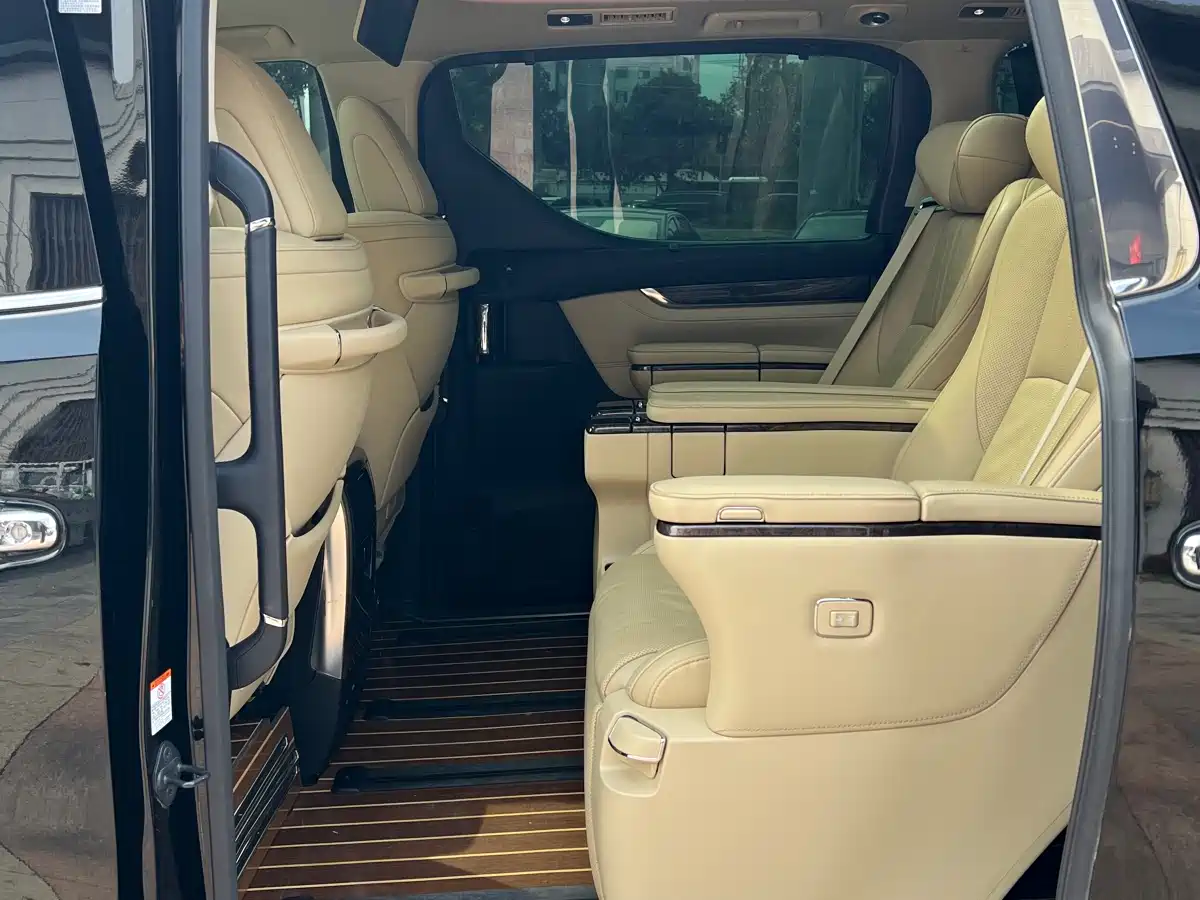 Toyota Alphard 2019 Hybrid 2.5L Premium Edition фото 15