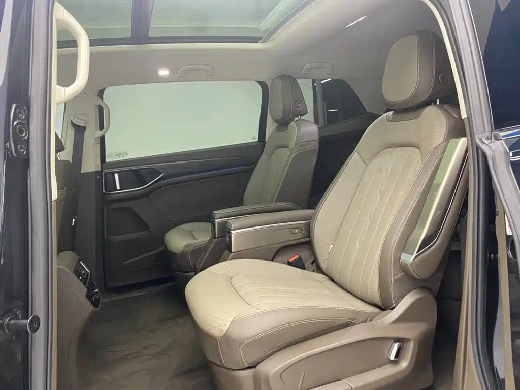 Volkswagen Viloran 2023 Facelift 380TSI Prestige Edition фото 20