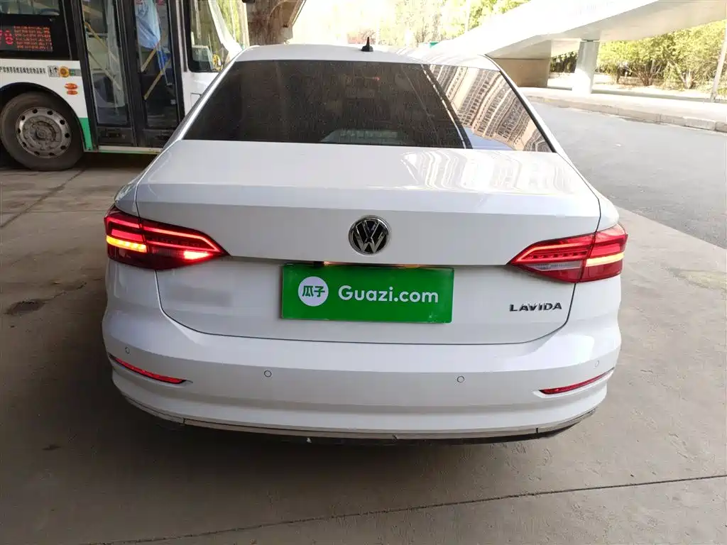 Volkswagen Lavida 2019 1.5L Automatic Trend Edition China VI фото 4