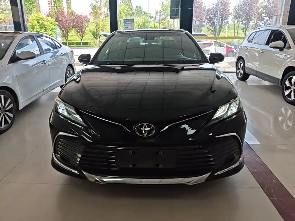 Photo 3 - Toyota Camry