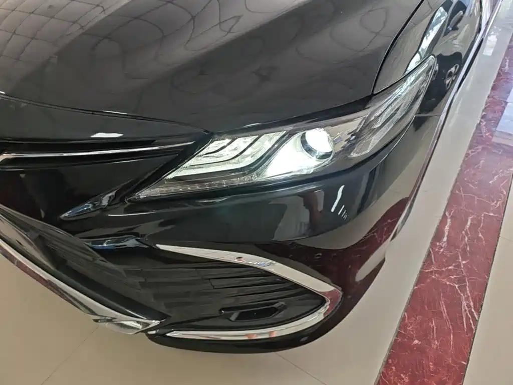 Photo 24 - Toyota Camry