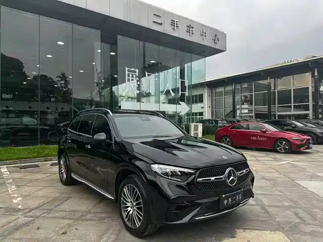 Mercedes-Benz GLC 2023 GLC 300 L 4MATIC Dynamic 7-Seater — фото 3