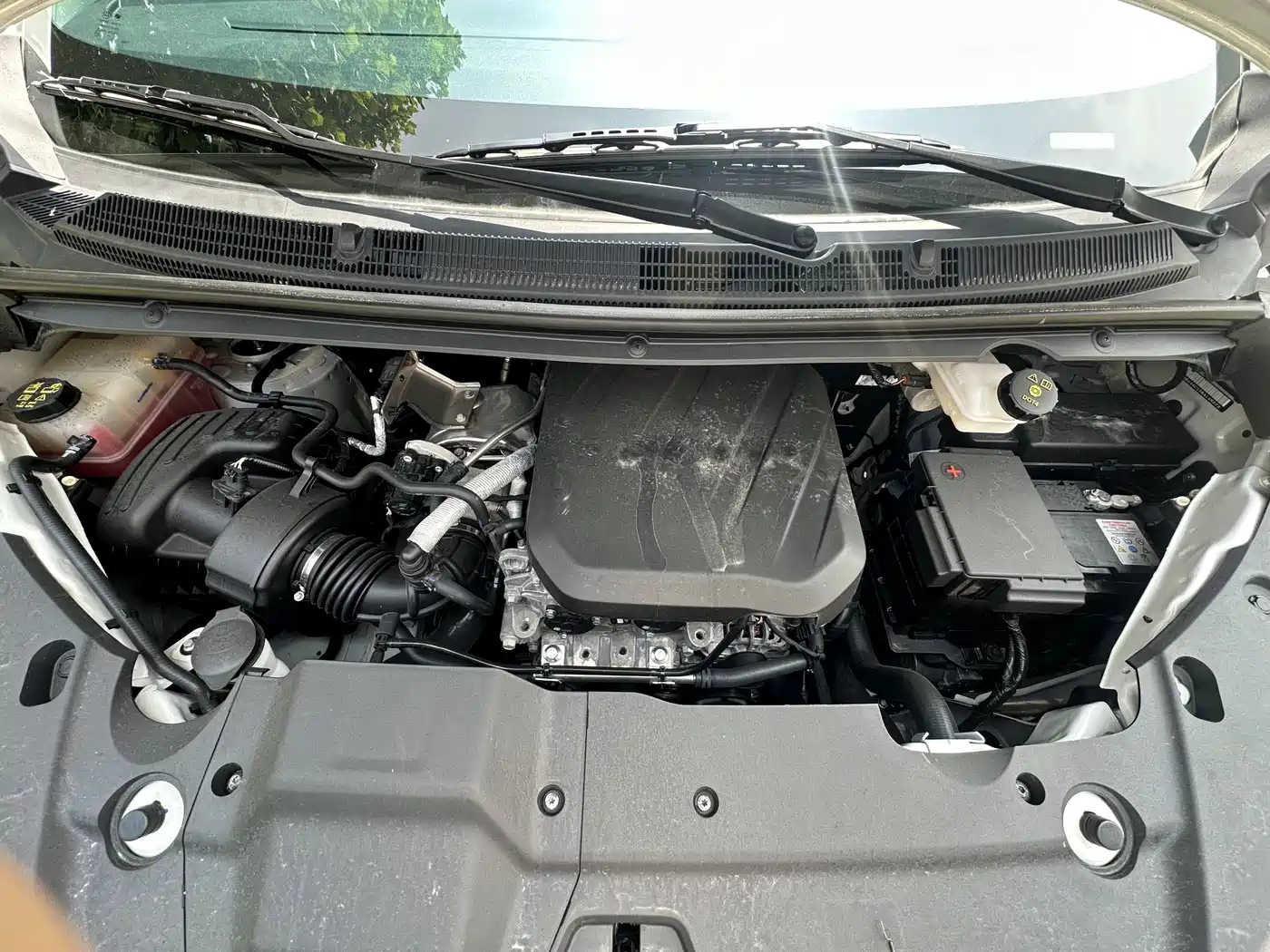 SAIC Maxus Maxus G10 2025 MAX 2.0T Automatic Executive Edition Gasoline 7-Seater фото 19
