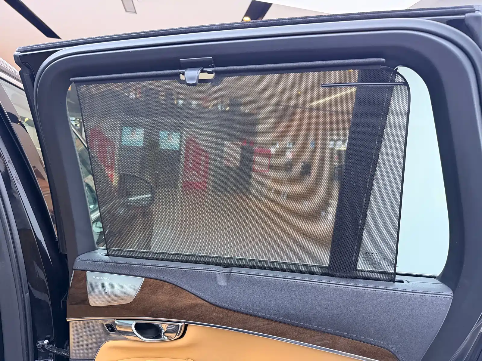 Photo 24 - Volvo XC90