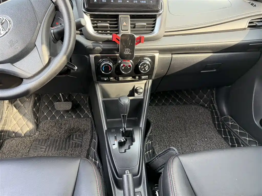 Toyota YARiS L Zhi Xiang 2020 1.5L CVT Leading Edition фото 6