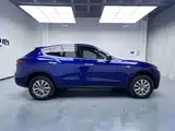 Photo 20 - Maserati Levante