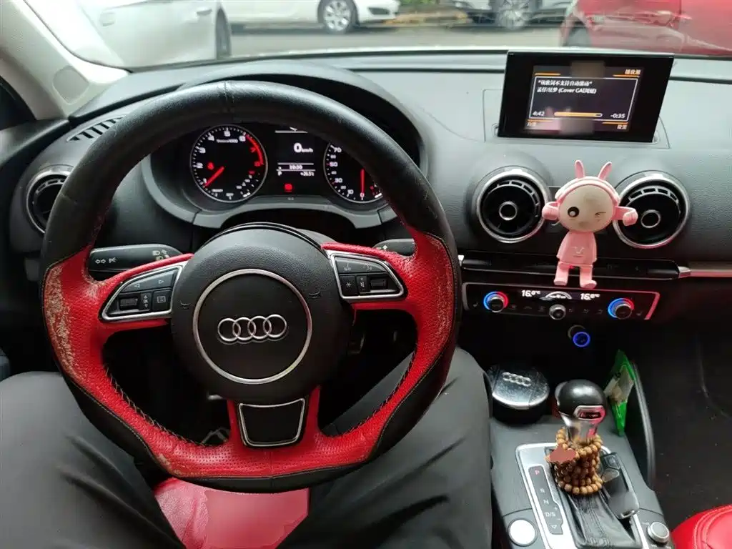 Audi A3 2016 Limousine 35 TFSI Leadership фото 6