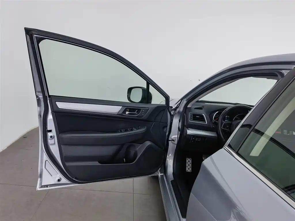 Subaru Legacy 2020 Facelift 2.5i AWD Style Edition фото 8