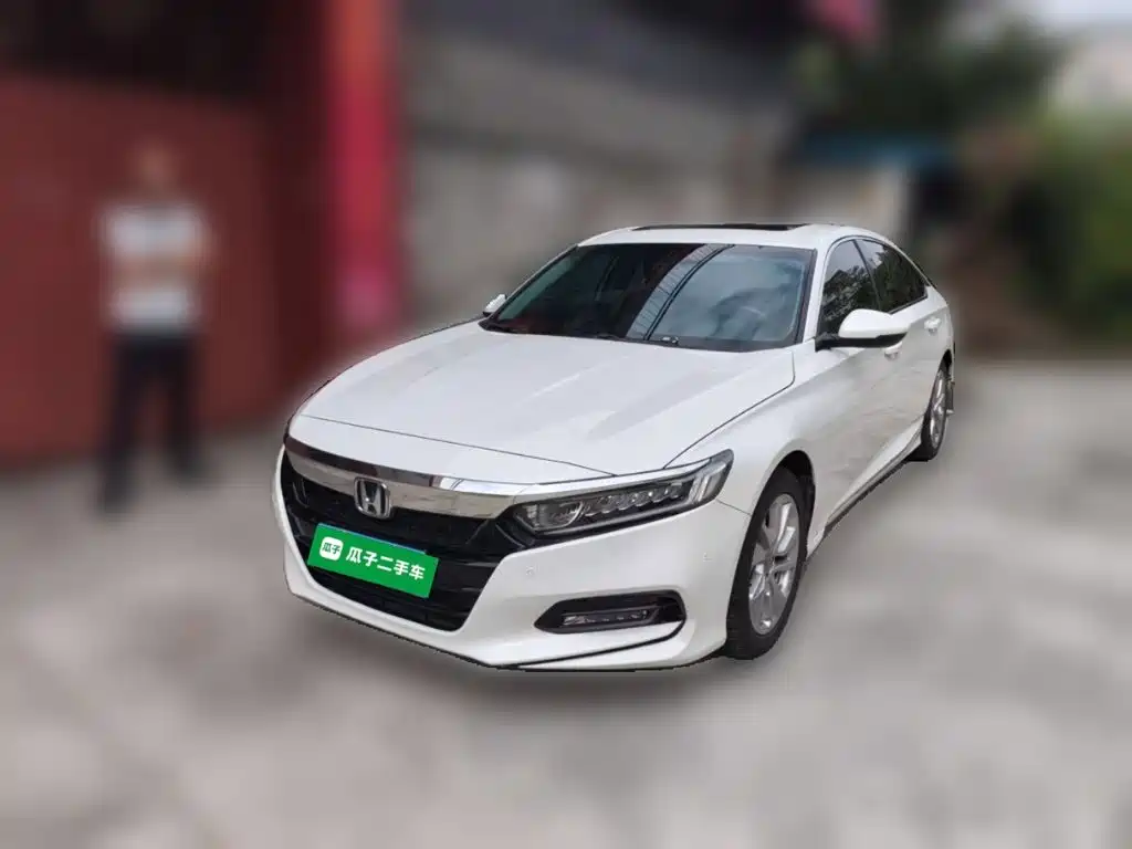 Фото 1 - Honda Accord