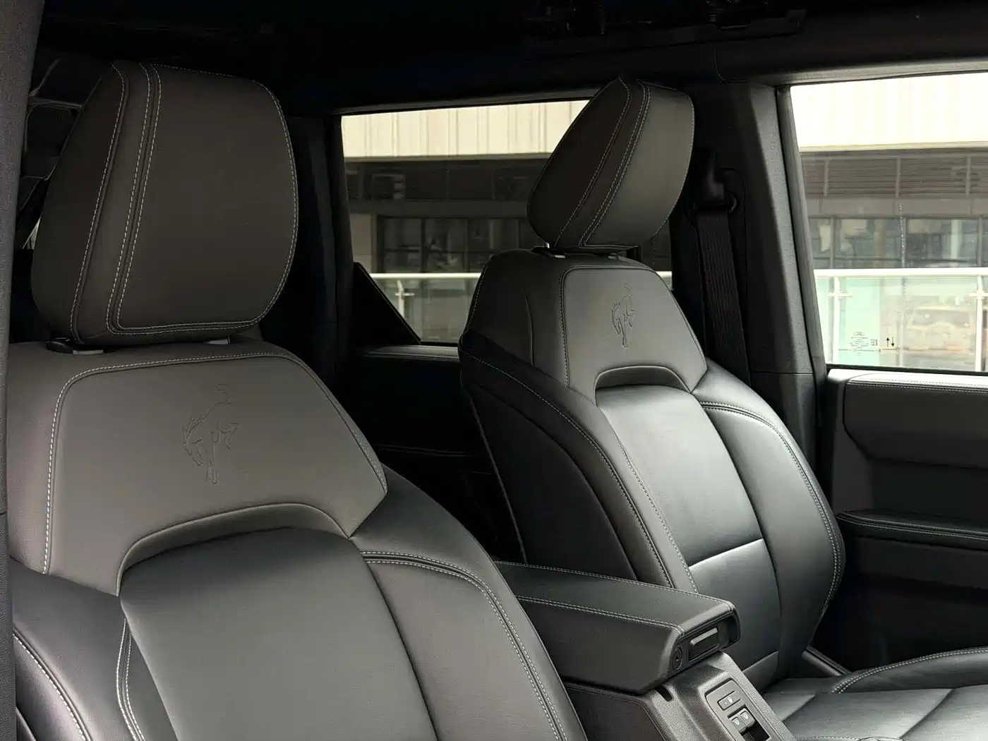 Ford Bronco 2024 2.3T Black Diamond фото 7