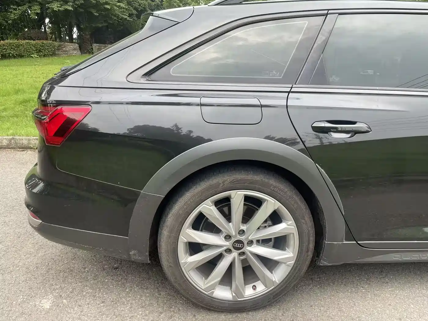 Audi A6 (Import) 2021 allroad quattro Explorer 55 TFSI Premium Off-road фото 18