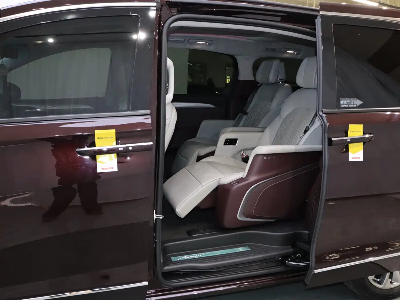 Buick GL8 2022 Avenir Avia 6-Seater Virtue Edition фото 15