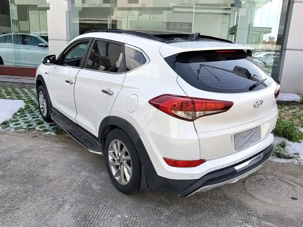 Hyundai Tucson 2015 1.6T Dual Clutch 2WD Smart фото 5