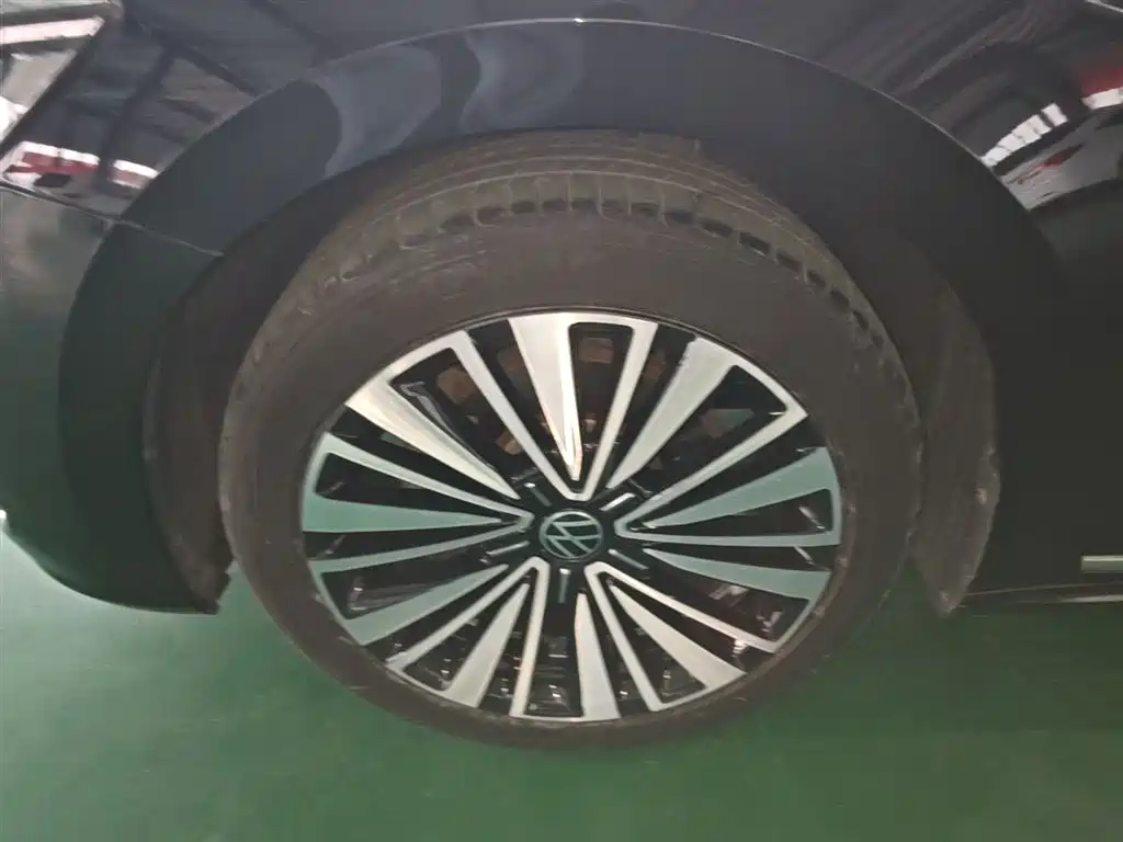 Volkswagen Passat 2020 Facelift 330TSI Luxury China VI фото 23