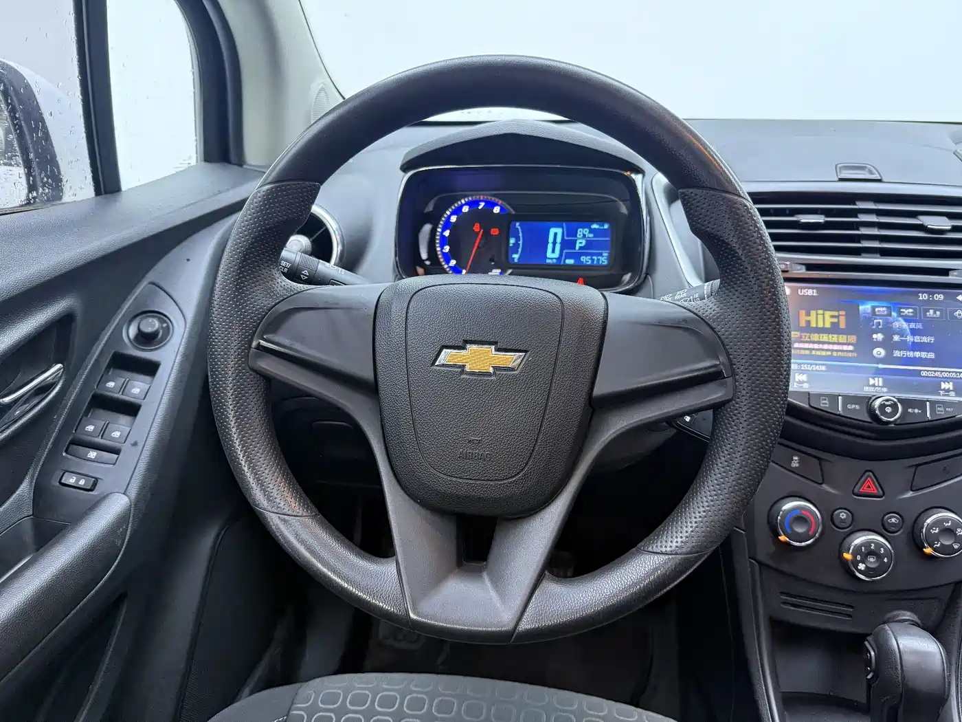 Chevrolet Trax 2016 1.4T Automatic 2WD Comfort Sunroof Edition фото 11