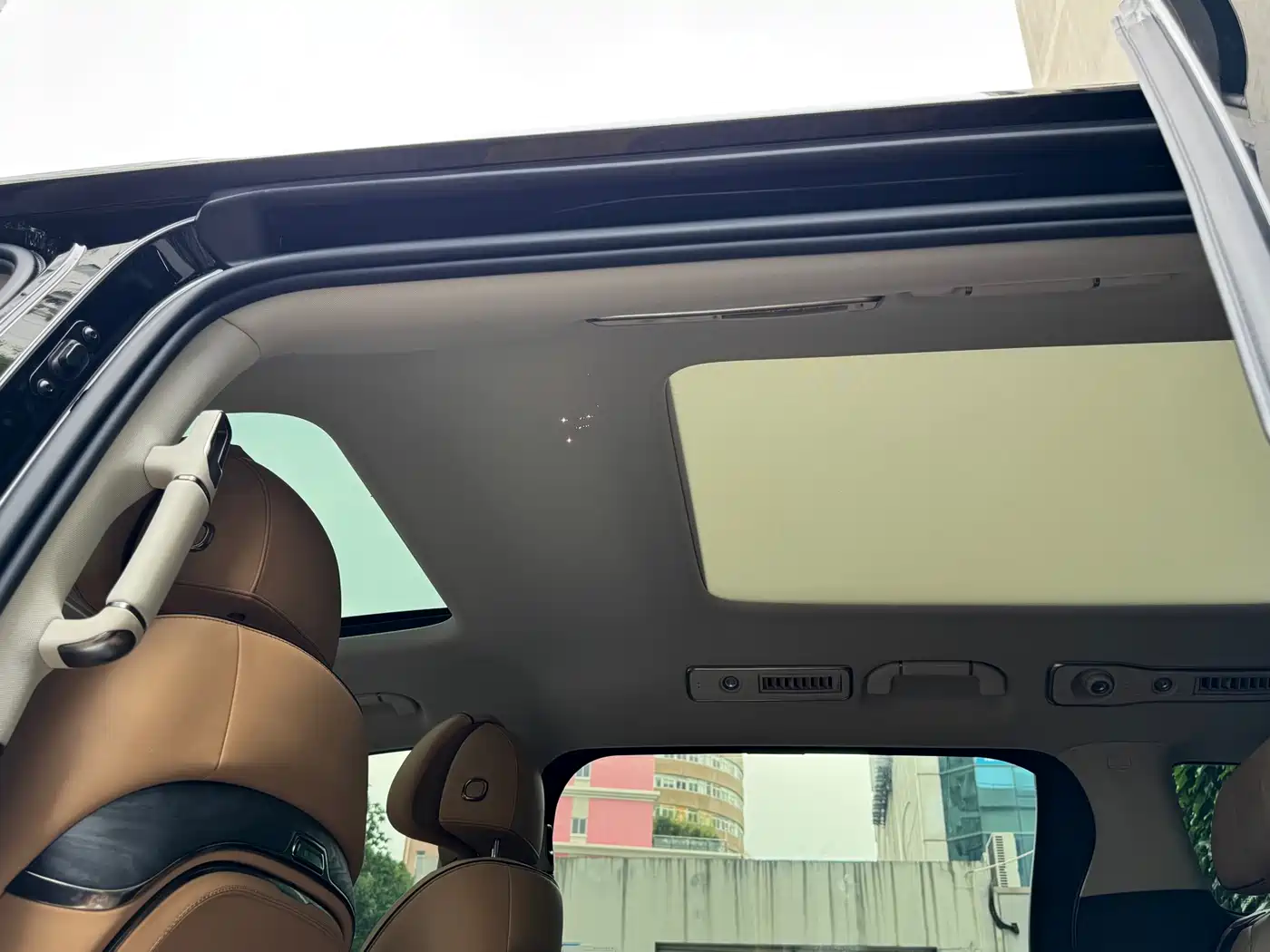 Denza D9 2025 DM-i Smart Drive Edition 1020 AWD Luxury фото 11