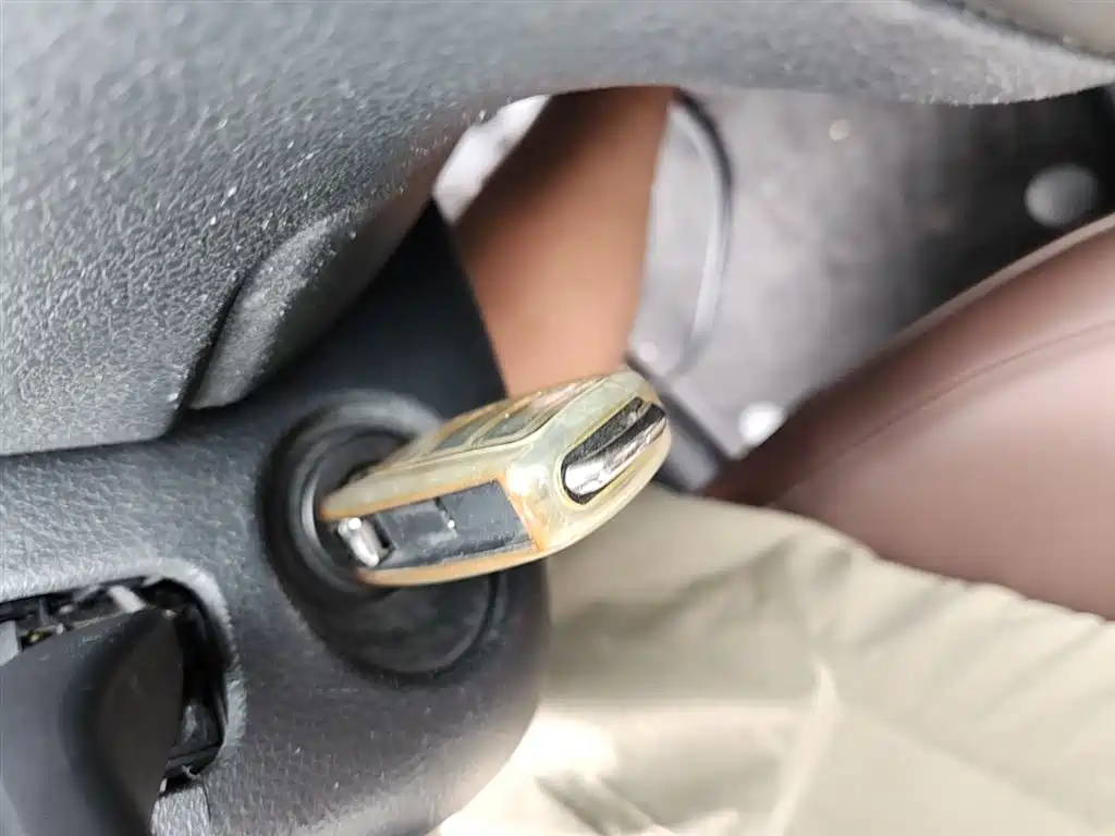 Volkswagen Polo 2014 1.4L Automatic Comfort Edition фото 9