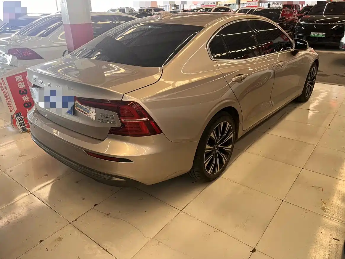 VOLVO S60