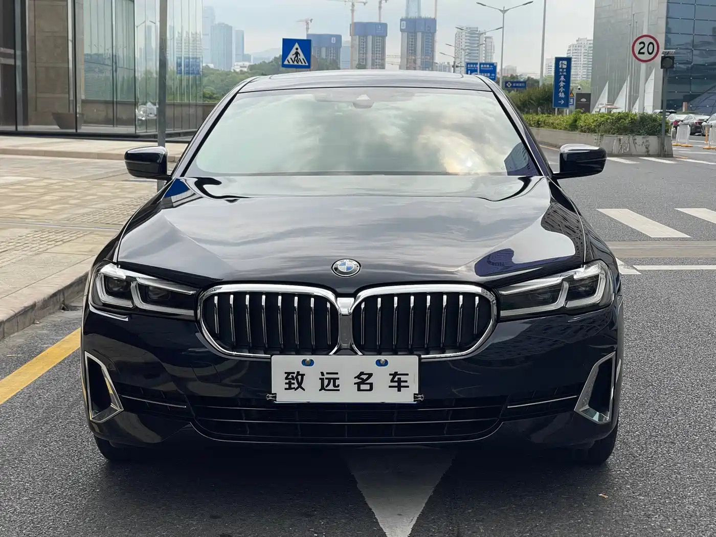 BMW 5 Series 2022 530Li Leading Luxury Package фото 2
