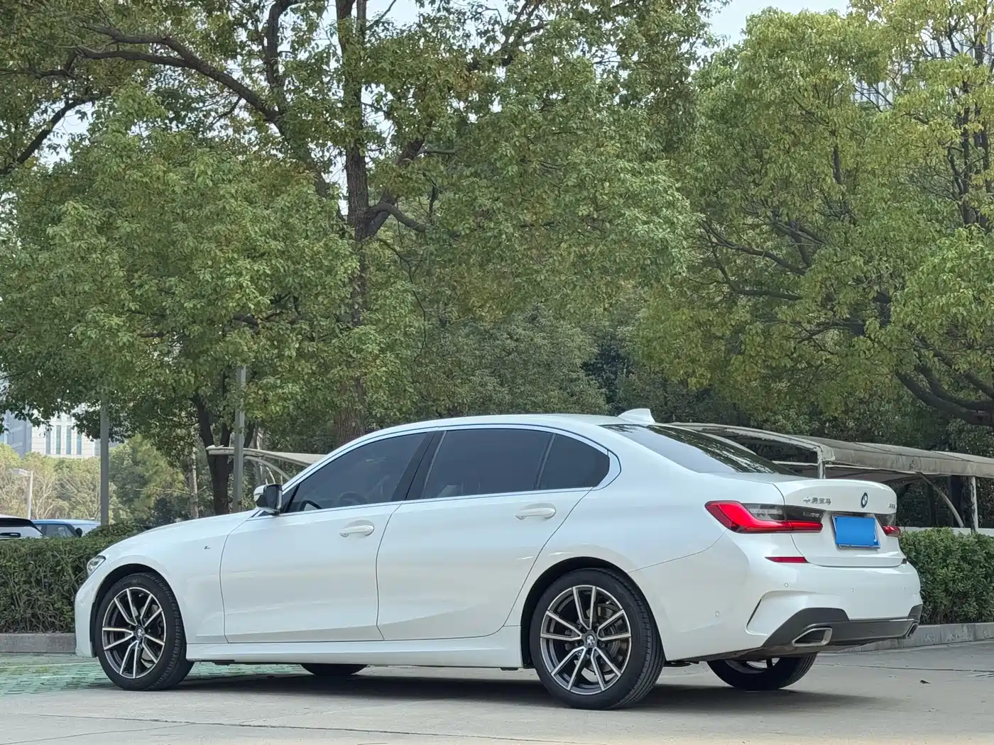 BMW 3 Series 2021 325Li M Sport Package фото 6
