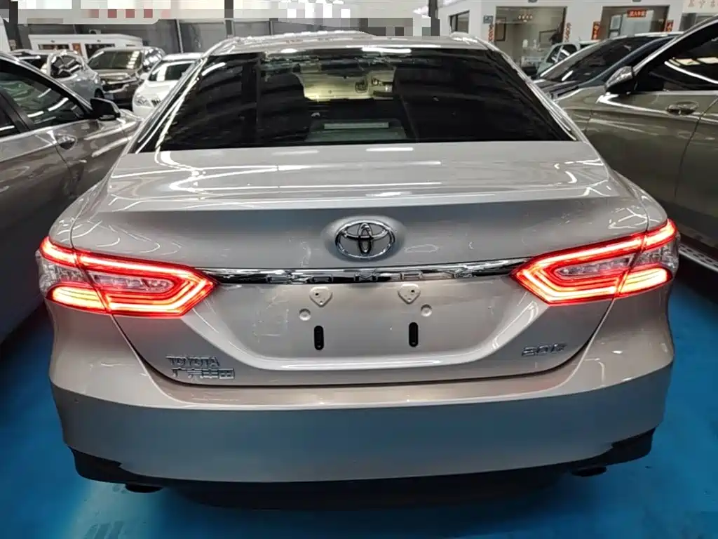 Toyota Camry 2018 2.0G Luxury Edition фото 6