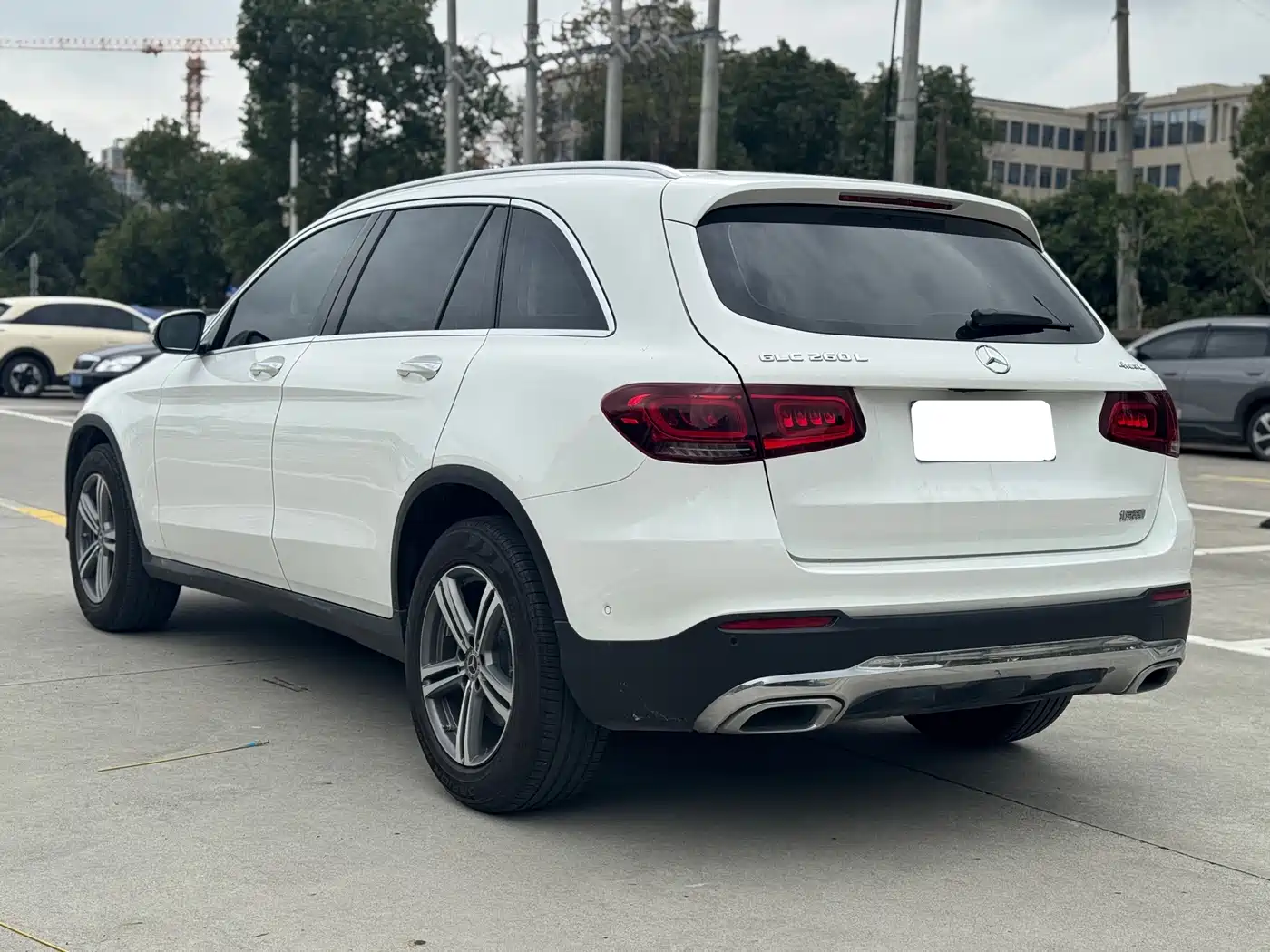 MERCEDES-BENZ GLC