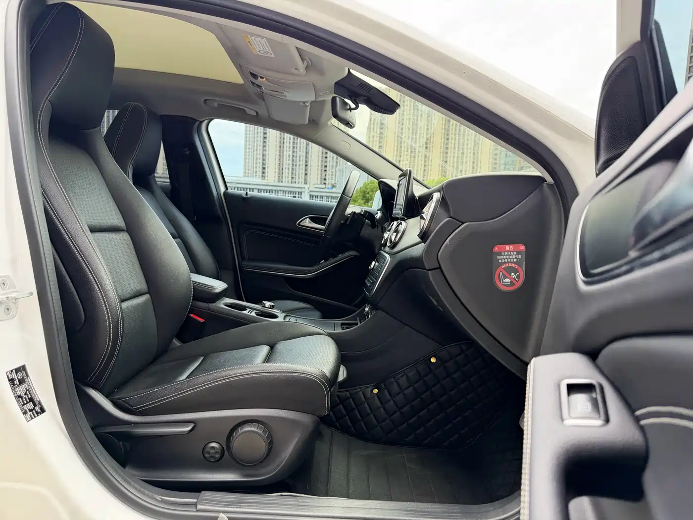 Mercedes-Benz GLA 2016 GLA 200 Dynamic фото 15