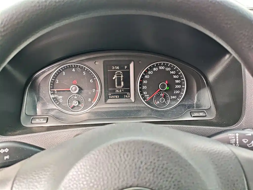 Volkswagen Caravelle 2015 2.0TSI 4WD Comfort фото 8