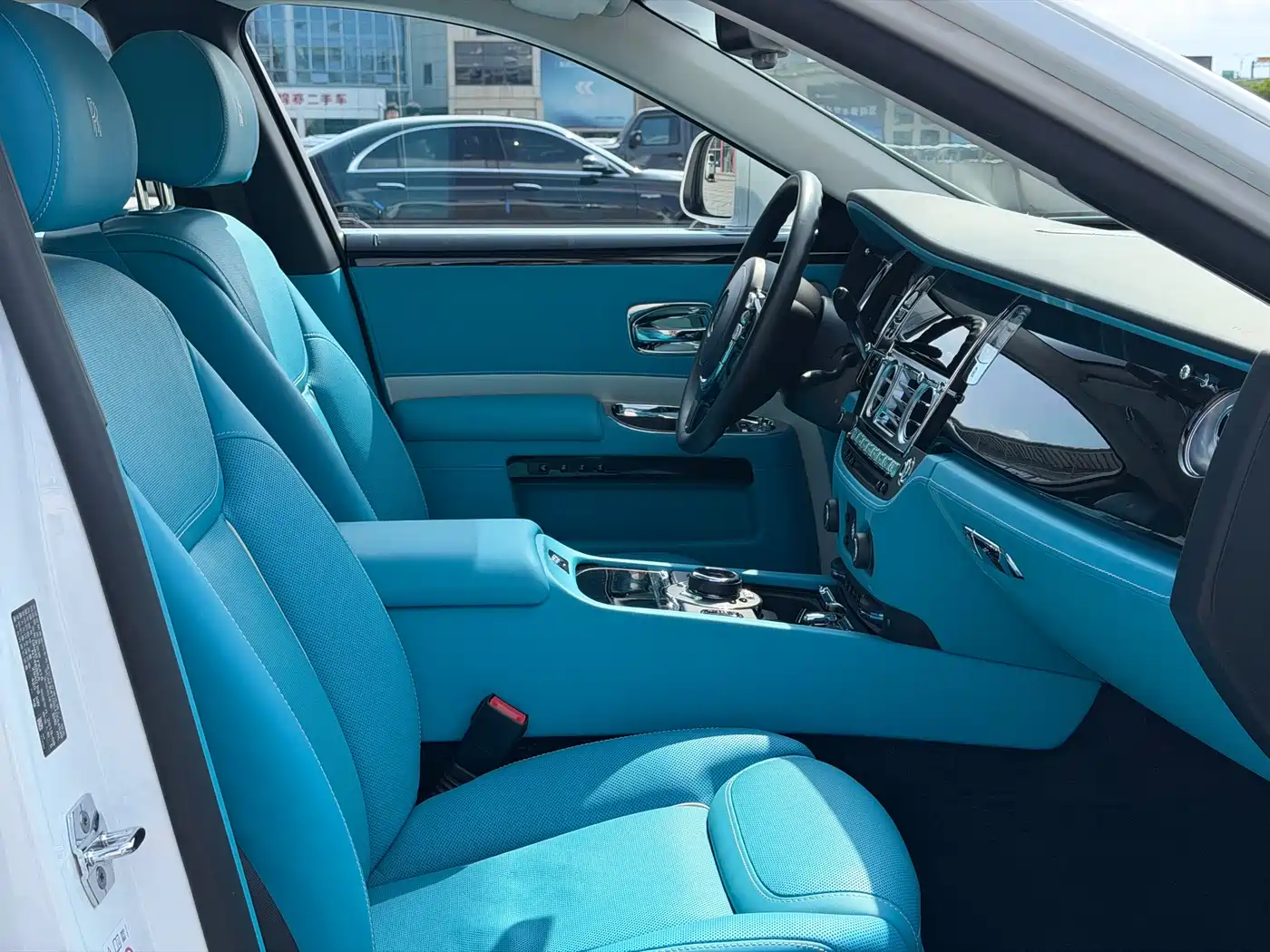 Rolls-Royce Ghost 2018 6.6T Standard Wheelbase фото 21