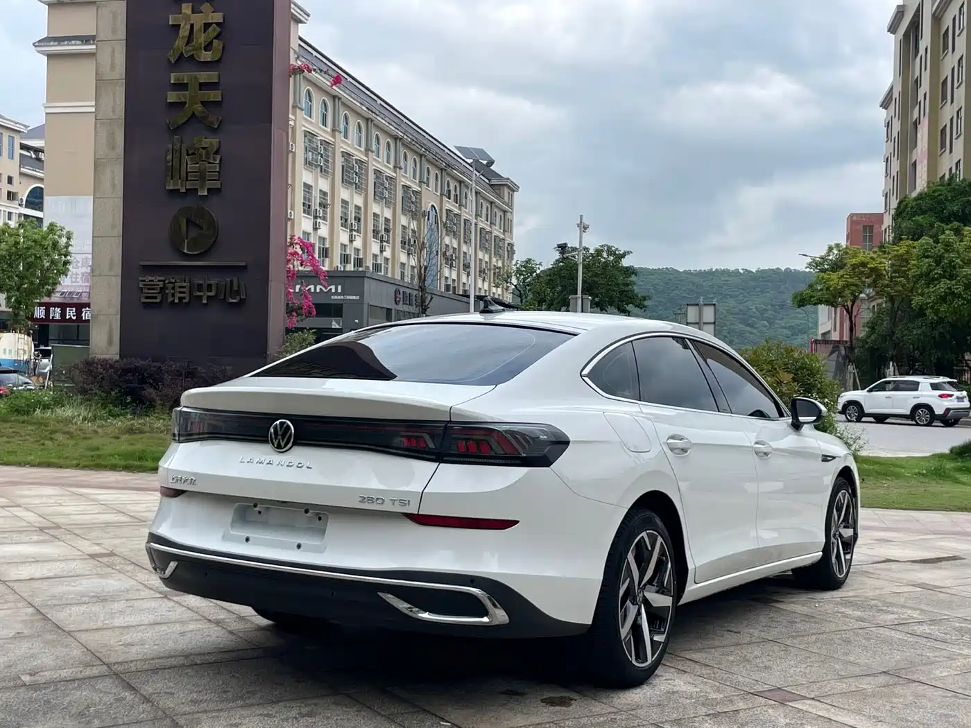 Volkswagen Lamando 2022 Lamando L 280TSI DSG Cool Edition фото 7