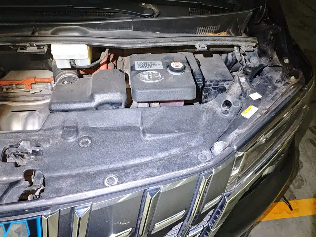 Photo 22 - Toyota Alphard