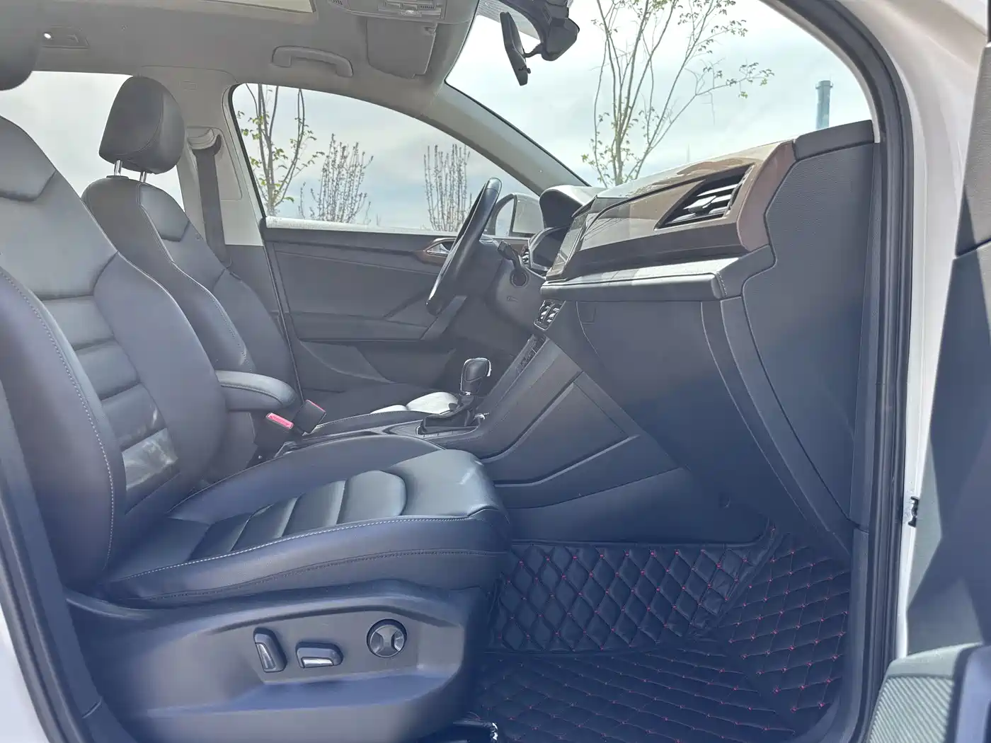 Volkswagen Tharu 2022 280TSI 2WD Comfort фото 5