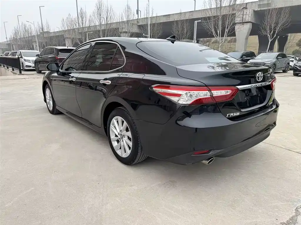 Toyota Camry 2021 2.0G Luxury Edition фото 8