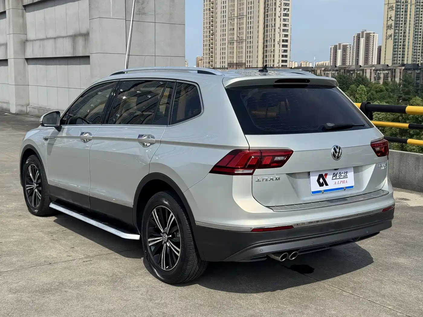 Volkswagen Tiguan L 2019 330TSI Automatic 2WD Panorama Comfort Edition China VI фото 6