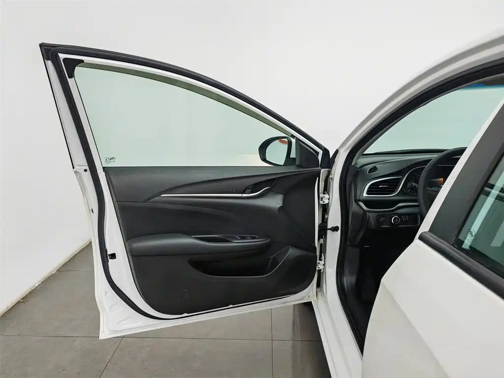 Buick Excelle 2021 Facelift Exemplar 1.5L Auto Progressive фото 8