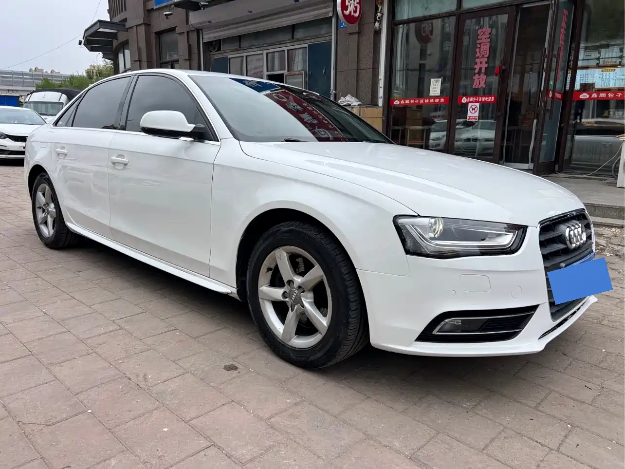 Audi A4L 2013 35 TFSI Automatic Comfort фото 3