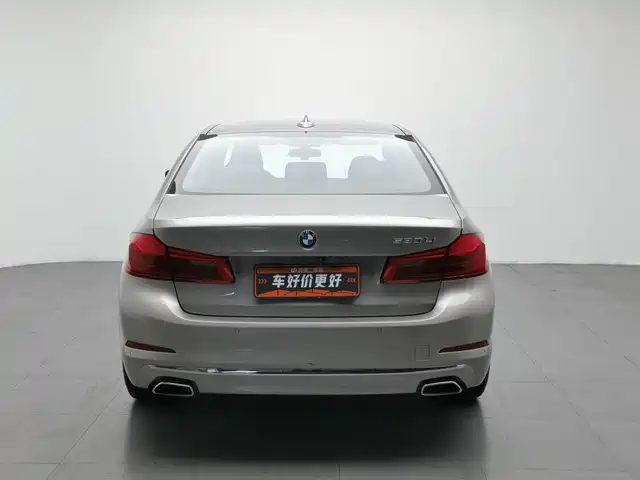 BMW 5 Series 2019 525Li Luxury Package — фото 4