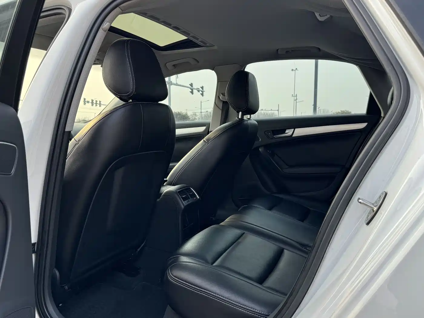 Audi A4L 2015 35 TFSI Auto Standard фото 10