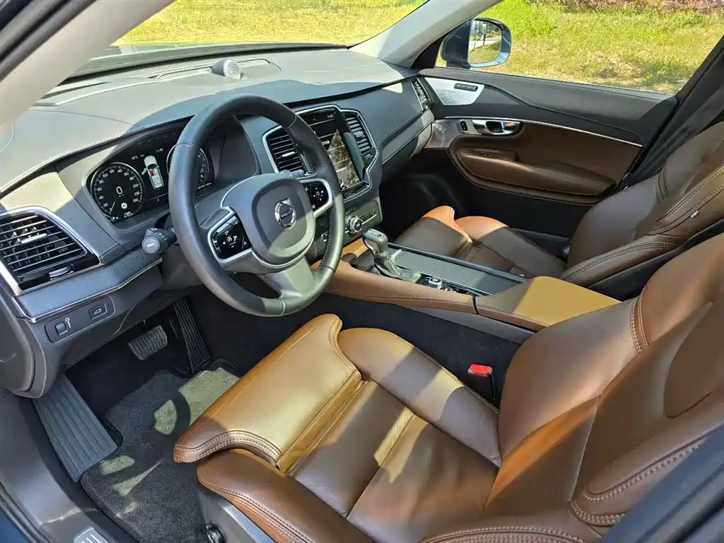 Volvo XC90 2020 Facelift T6 Inscription Luxury 7-Seater фото 5