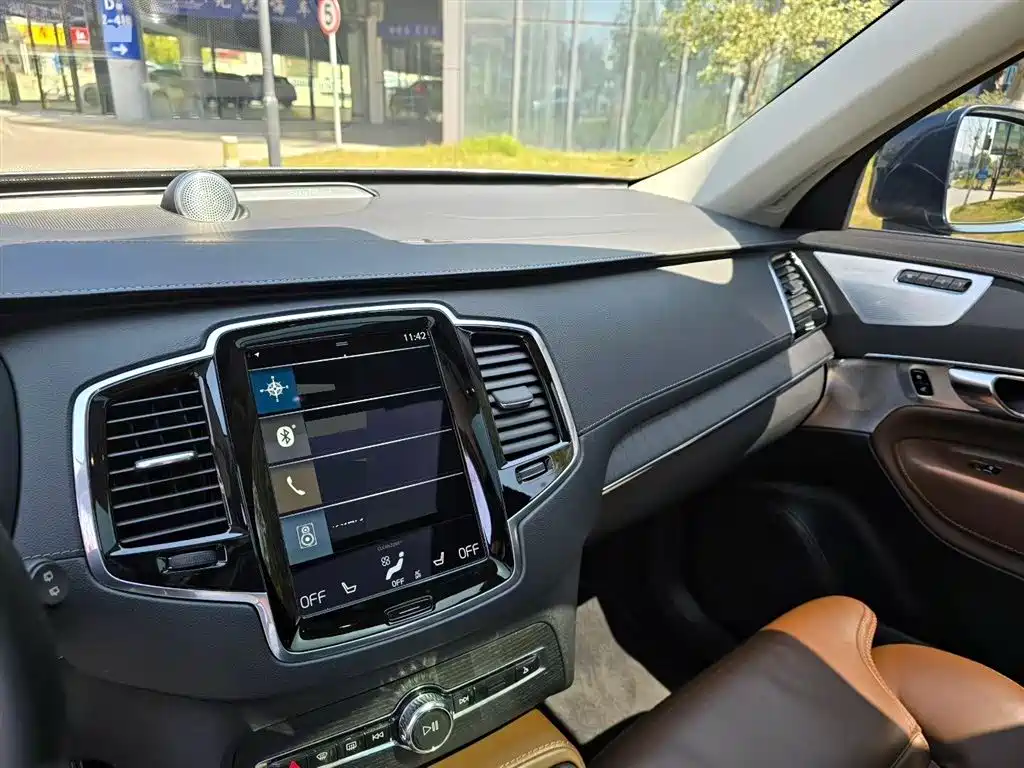 Volvo XC90 2020 Facelift T6 Inscription Luxury 7-Seater фото 7