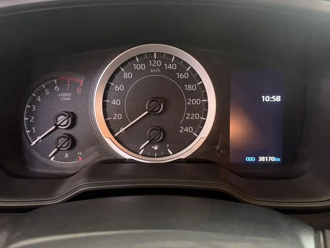 Toyota Corolla 2021 1.2T S-CVT Luxury Edition фото 12