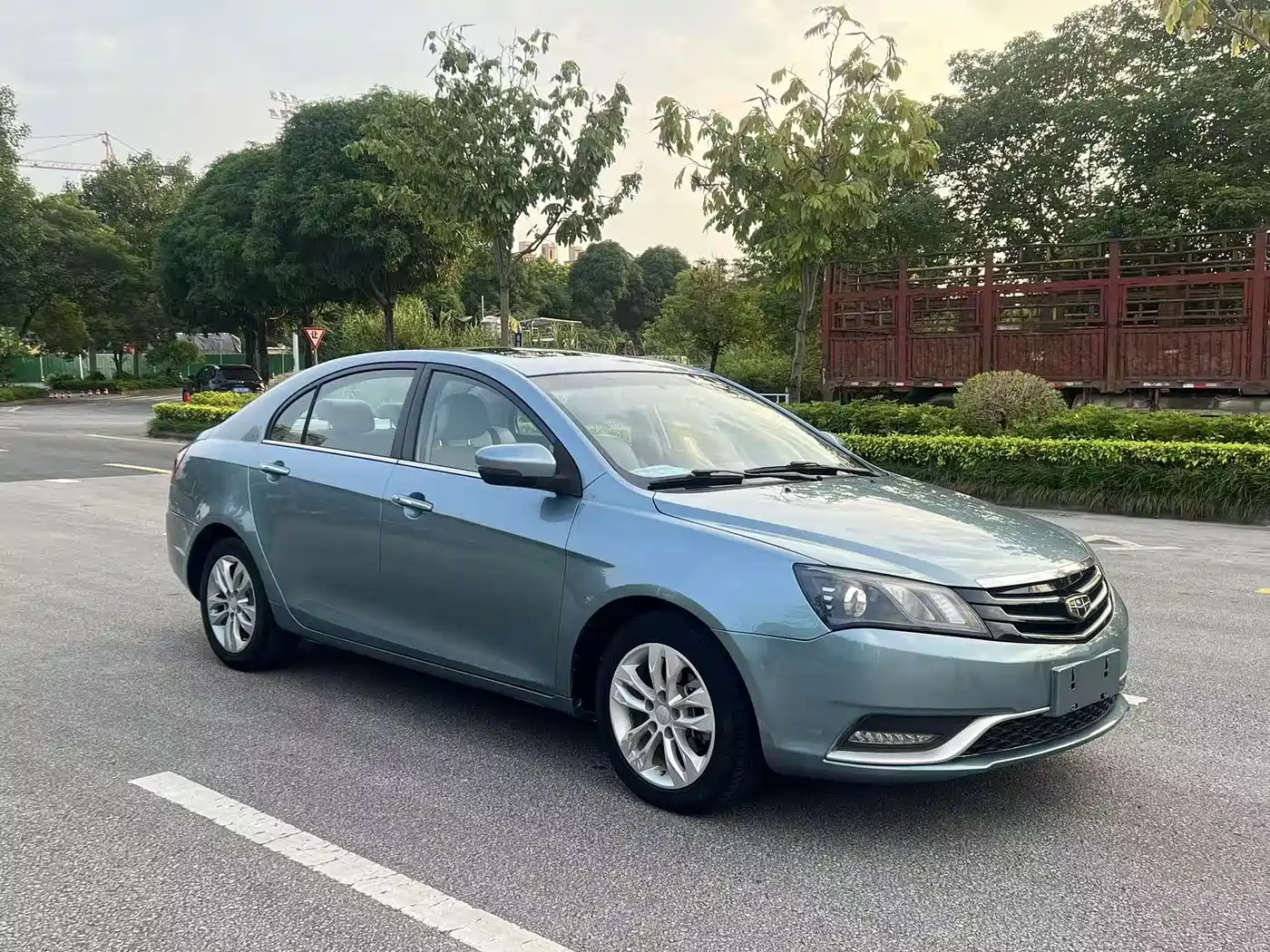 Фото 3 - Geely Emgrand