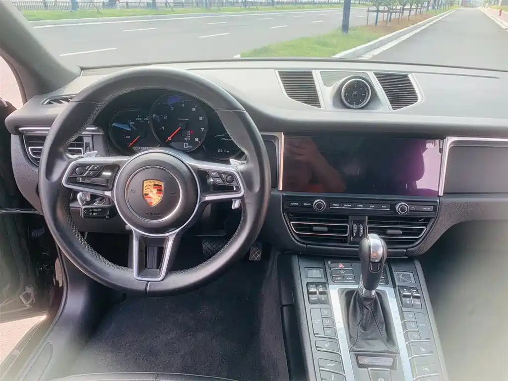 Porsche Macan 2018 Macan 2.0T фото 14
