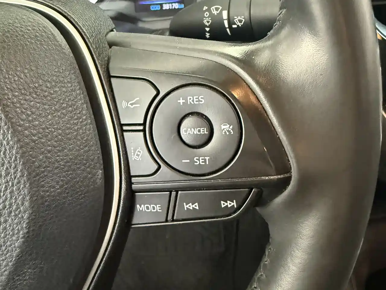 Toyota Corolla 2021 1.2T S-CVT Luxury Edition фото 9