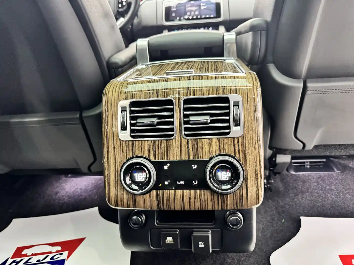 Фото 21 - Land Rover Range Rover