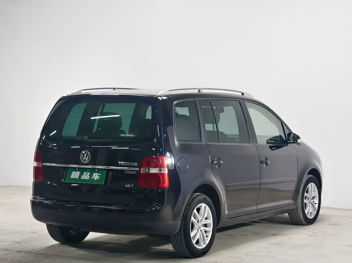 Volkswagen Touran 2007 2006 Model 1.8T Luxury Automatic 5-seater