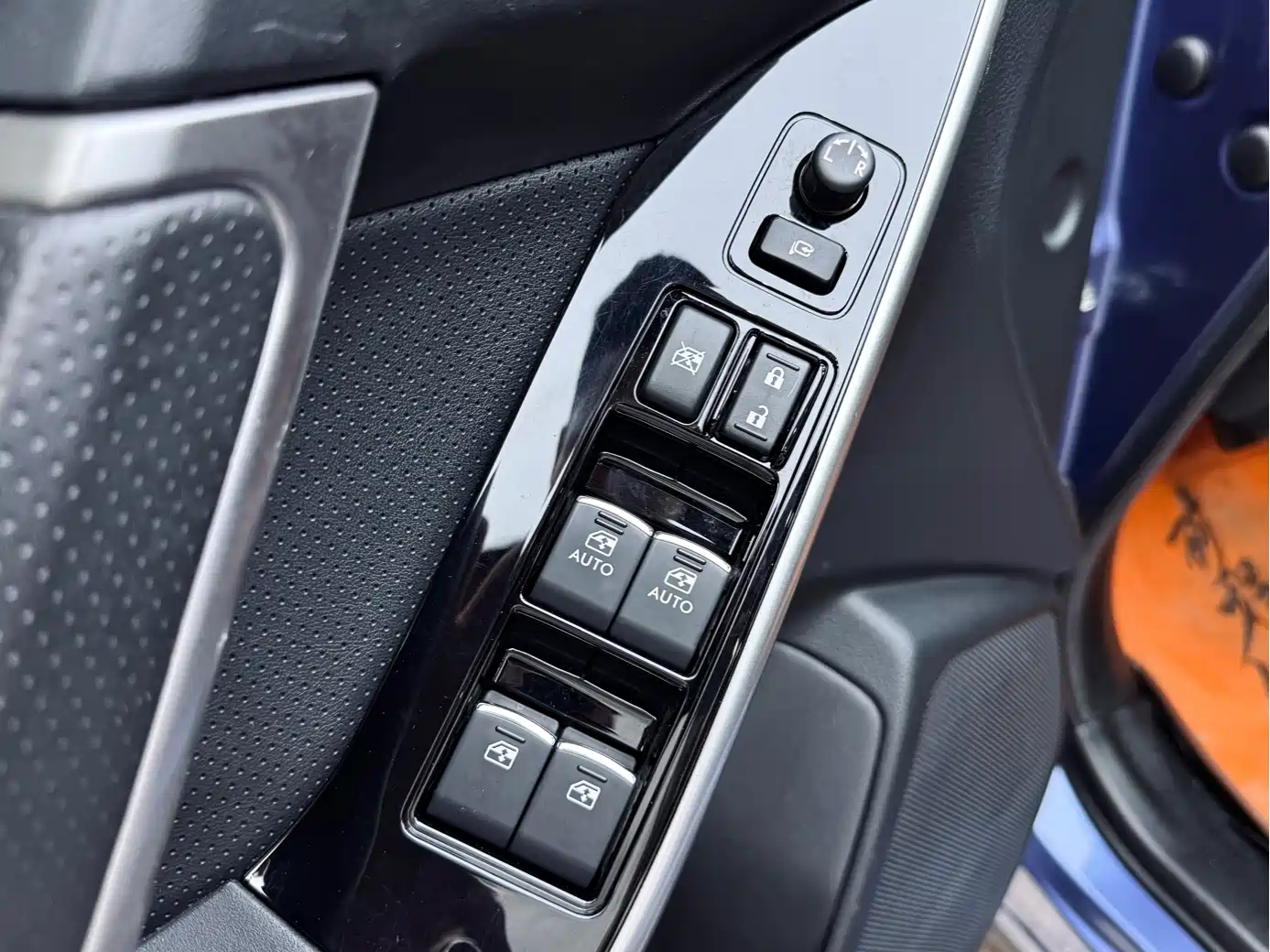 Subaru Forester 2018 2.0i Luxury Navigation Edition фото 23