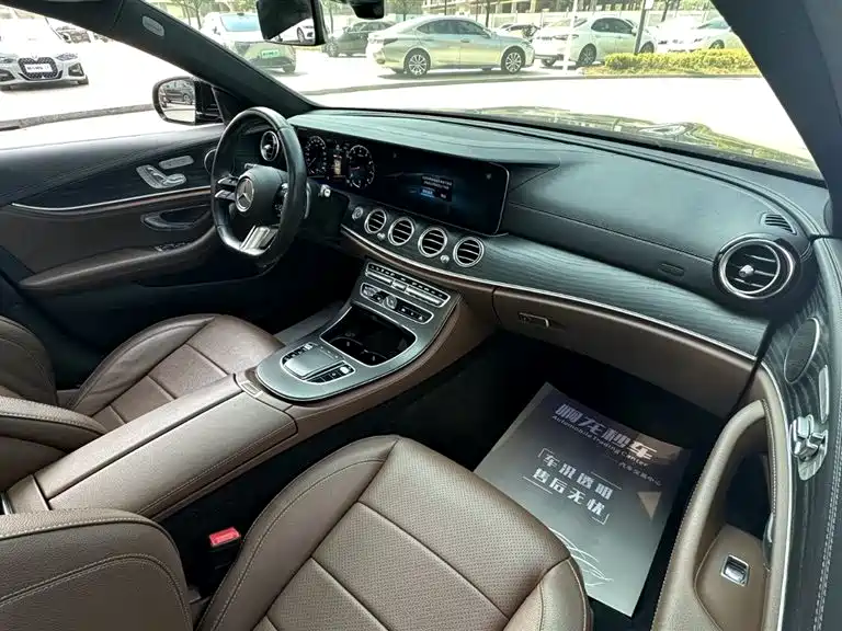 Mercedes-Benz E-Class 2023 E 300 L Sport Fashion фото 18
