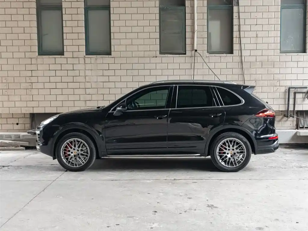 Porsche Cayenne 2016 Cayenne Turbo 4.8T фото 7