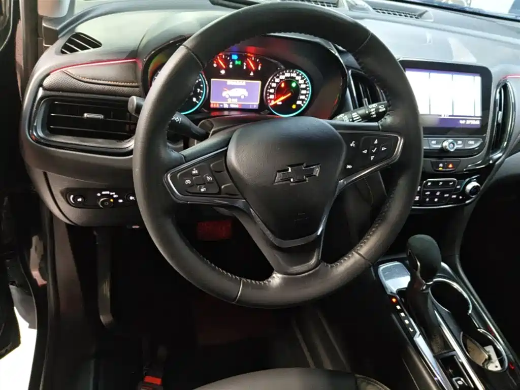 Chevrolet Equinox 2021 535T Yujie Edition фото 11